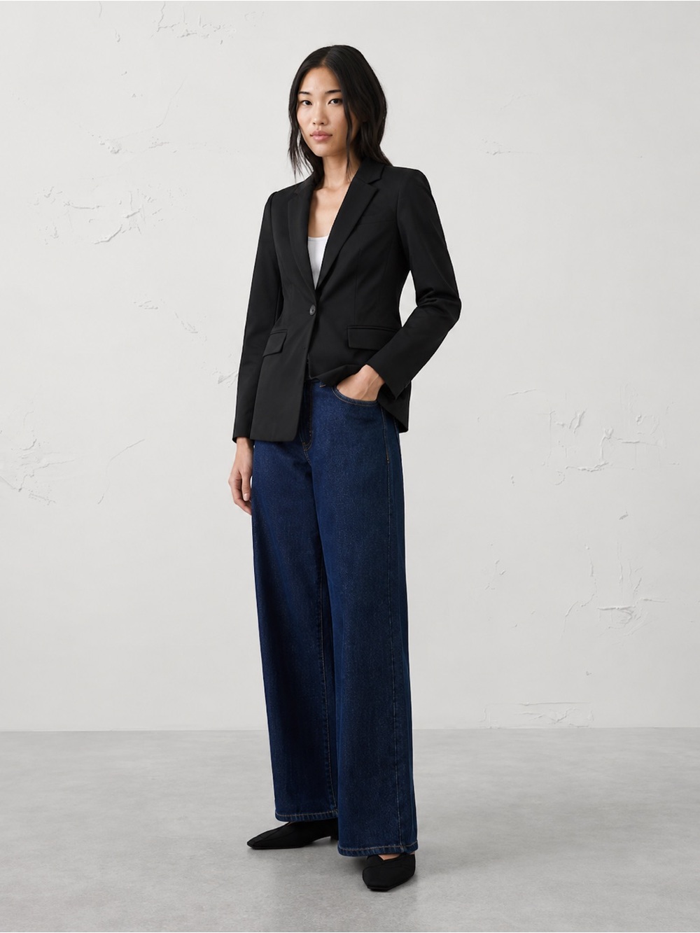 H&M Black Blazer. Size XS